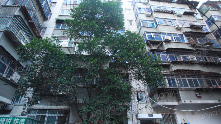 西彩小区五号院外景图