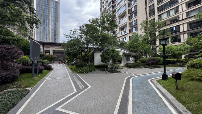 金茂建发泊悦外景图