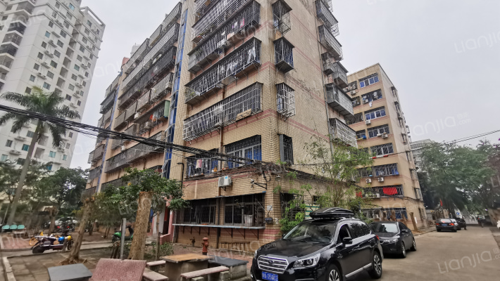 沿江花园外景图