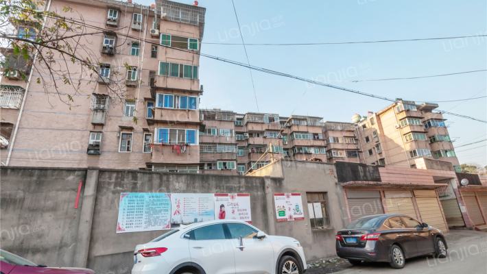 十里教委宿舍外景图