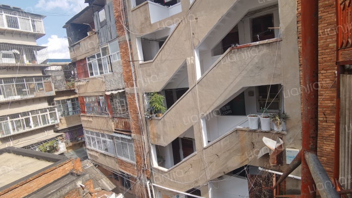 塘双路270号外景图