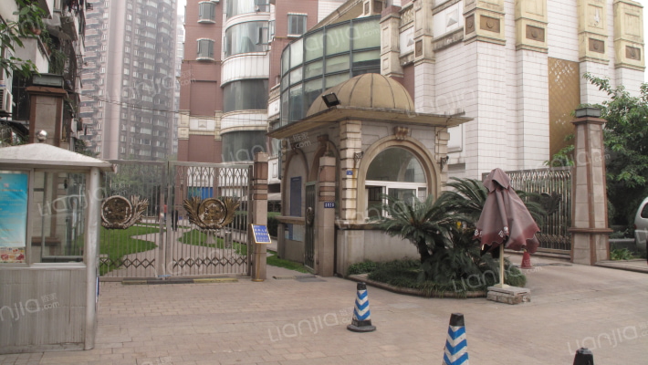 锦江花园城外景图