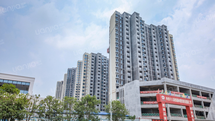 郊区双港鱼目山油库外景图