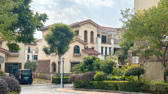 心境山水郡外景图