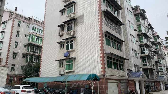 中华路公寓外景图