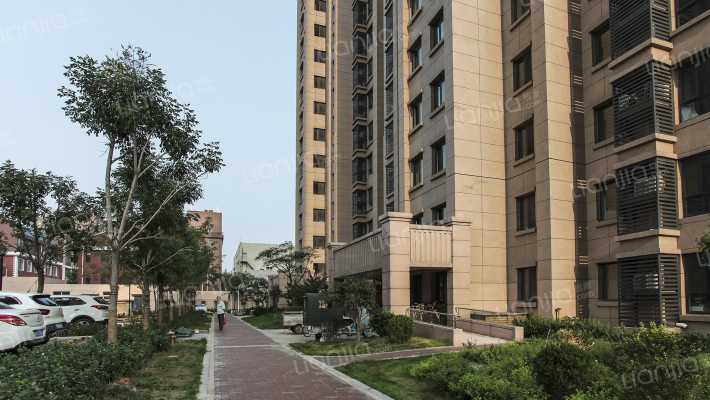 世纪瑞庭东区外景图