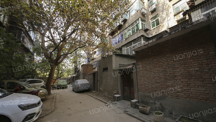 东元西路38号院外景图