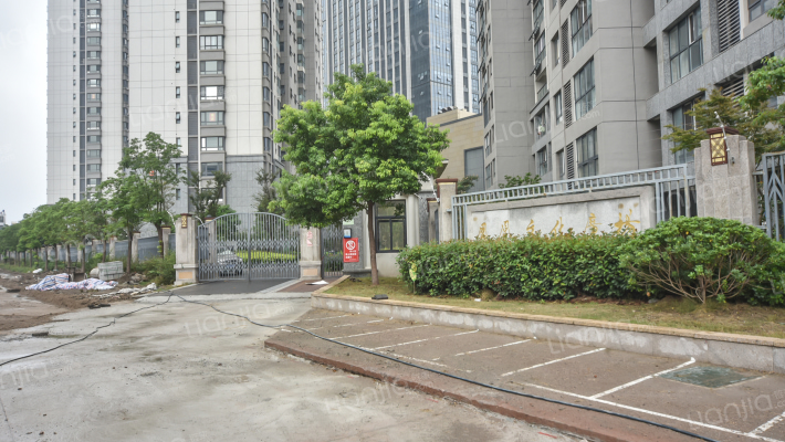 凤凰文化广场外景图