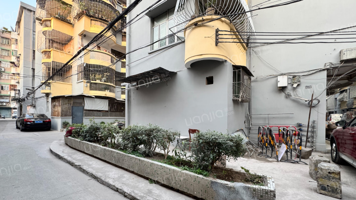 光明路城中园外景图