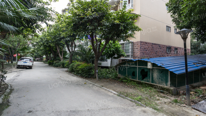 阳光华庭外景图