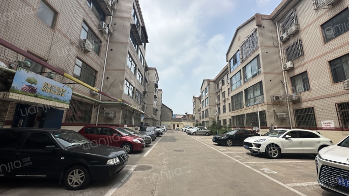 市政家属楼外景图