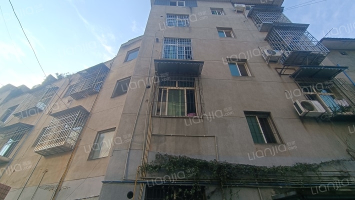 子华中街外景图