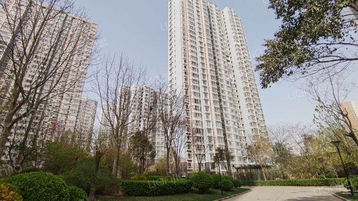 玉龙小区外景图