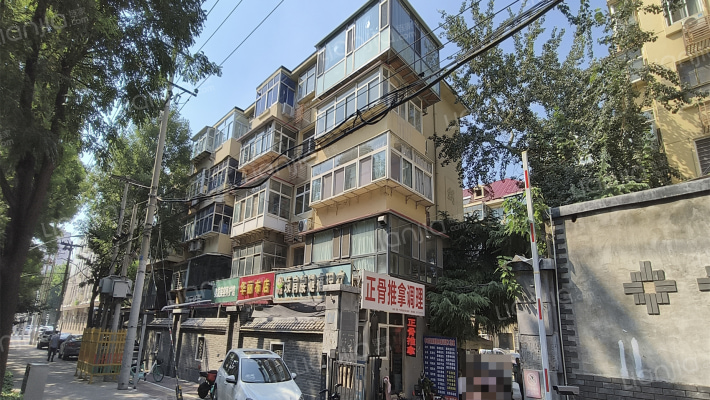 树脂厂宿舍外景图