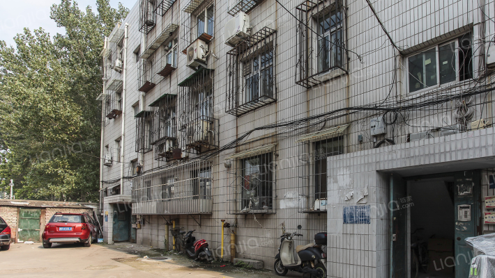 化机南楼外景图