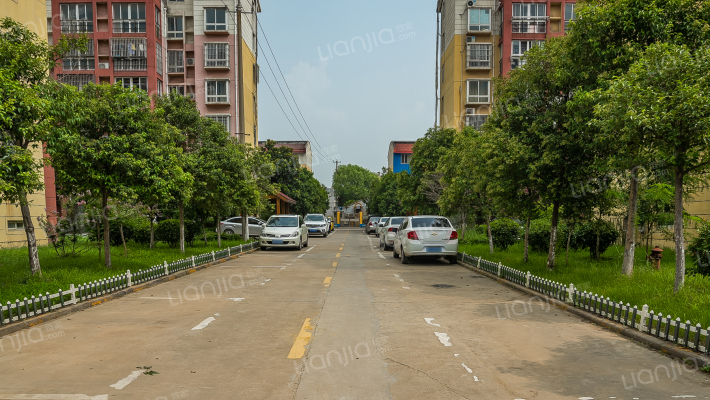 孟家沟人和花园外景图