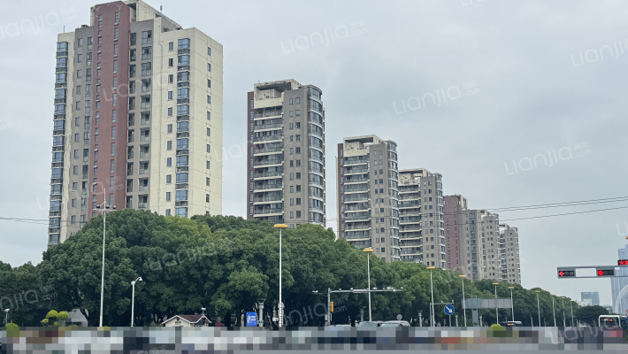 星湖明轩外景图