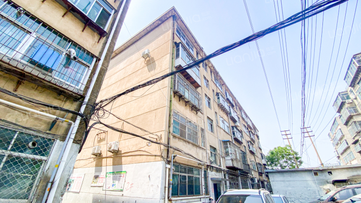 酒厂宿舍外景图