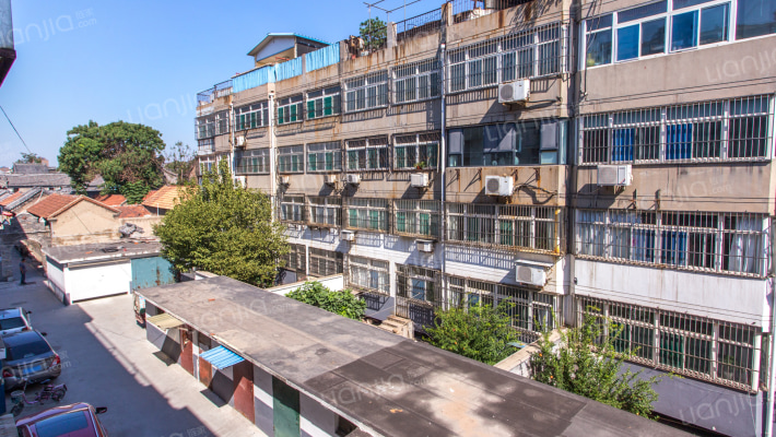 保安街宿舍外景图