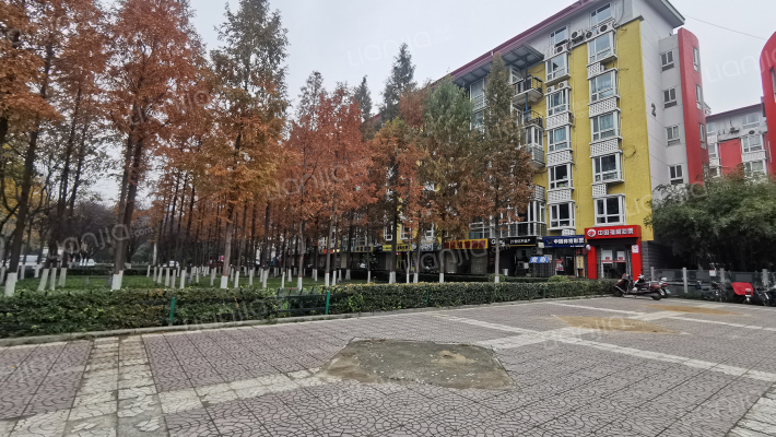 怡园洋房外景图