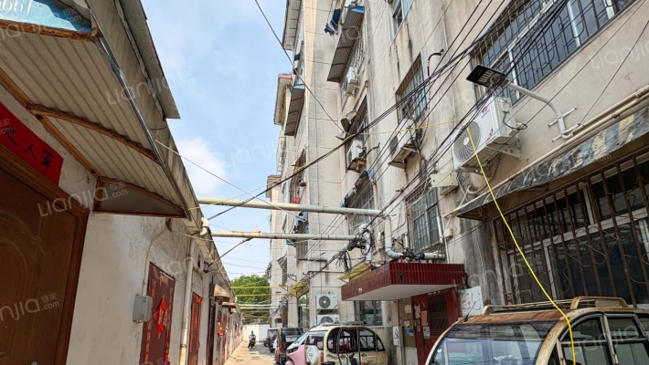 驻马店市国家税务局封闭式管理家属院外景图