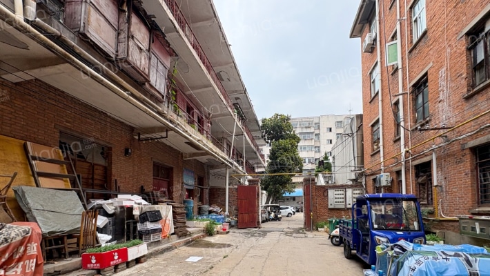 市建筑第二分公司家属院外景图