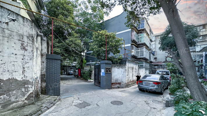 西八道巷下马陵社区外景图