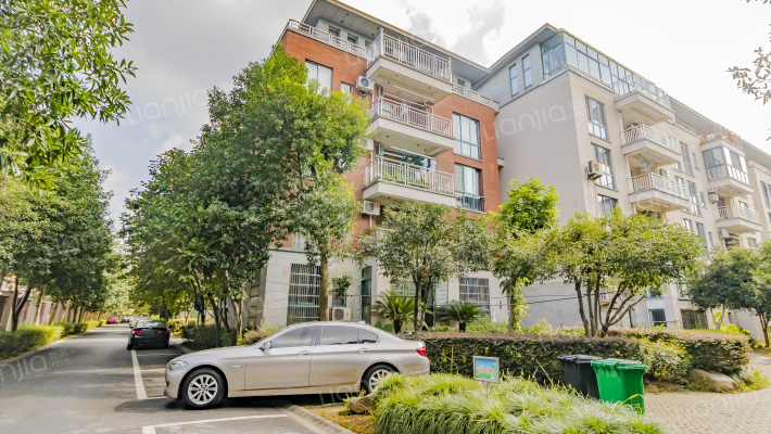 中房江滨花园外景图