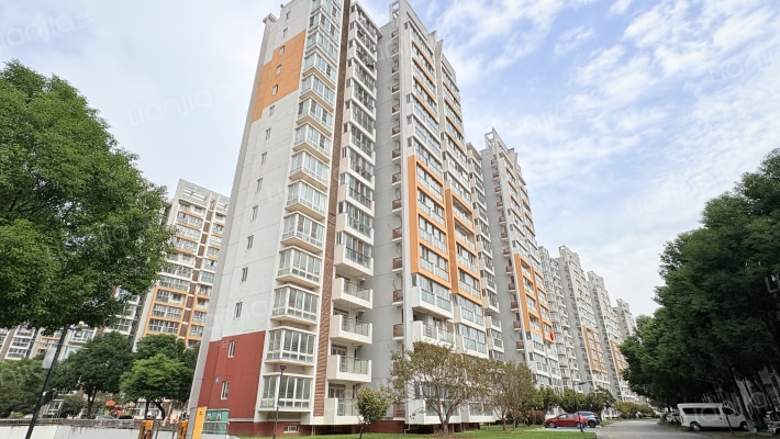 阳澄湖畔花苑三区外景图