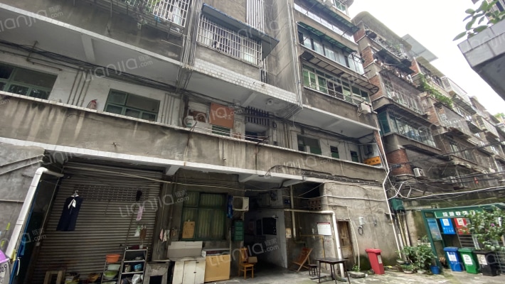 西街152号外景图