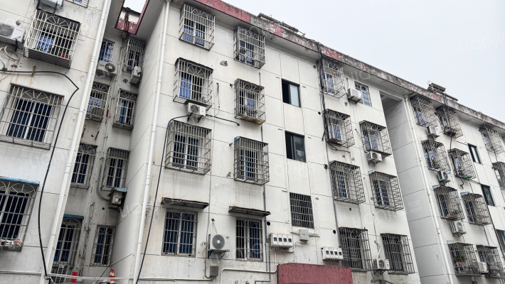 花园新村外景图