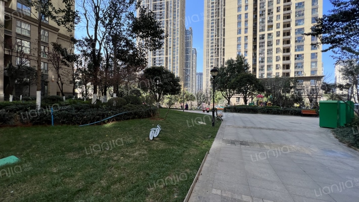 俊发城百合苑外景图