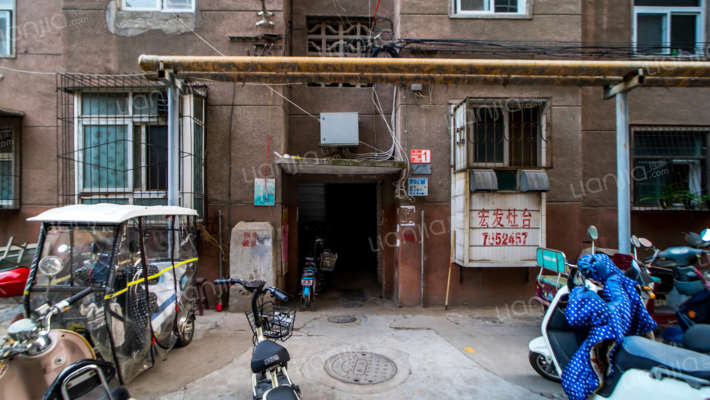 红旗路33号院外景图