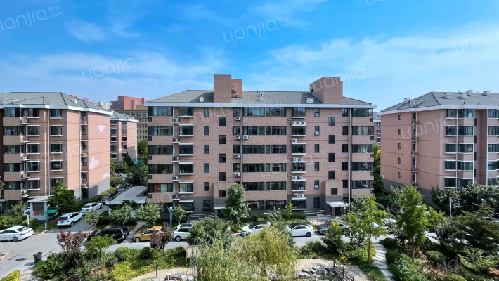 世涛天朗外景图