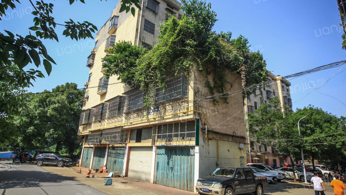 蓝天花园外景图