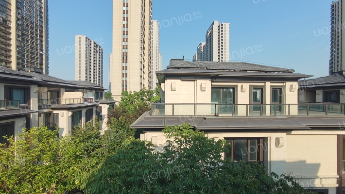 龙湖江与城江与东府外景图