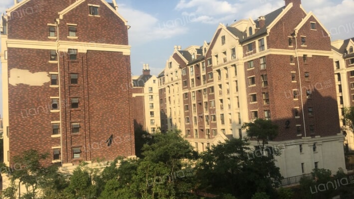 俊发九夏云水外景图