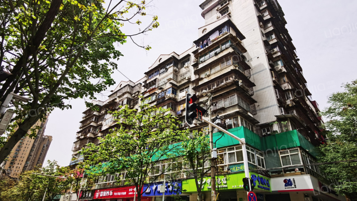 台颐公寓外景图