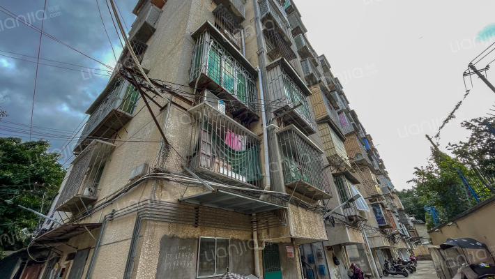 化纤厂宿舍外景图