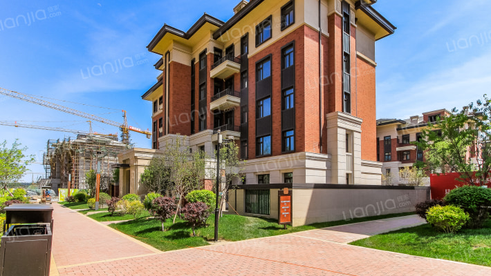 亚泰华府外景图