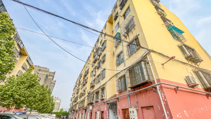 电池厂宿舍外景图