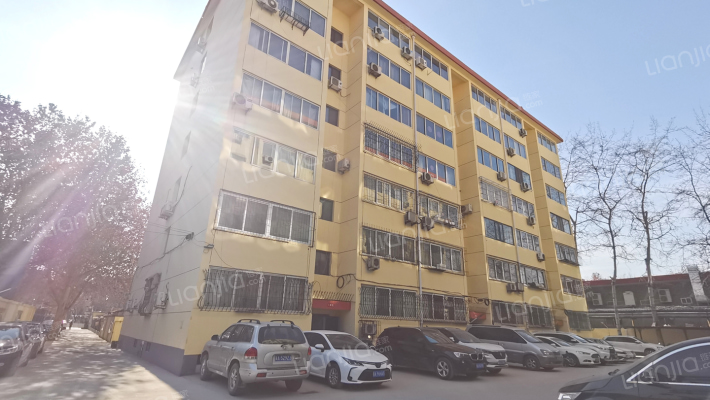 消防支队宿舍外景图