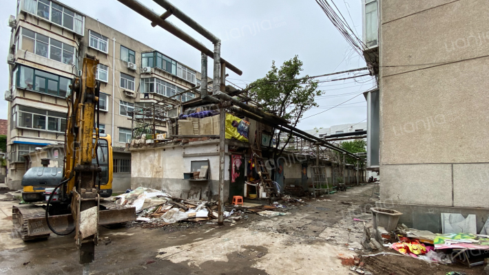 电业局住宅楼外景图