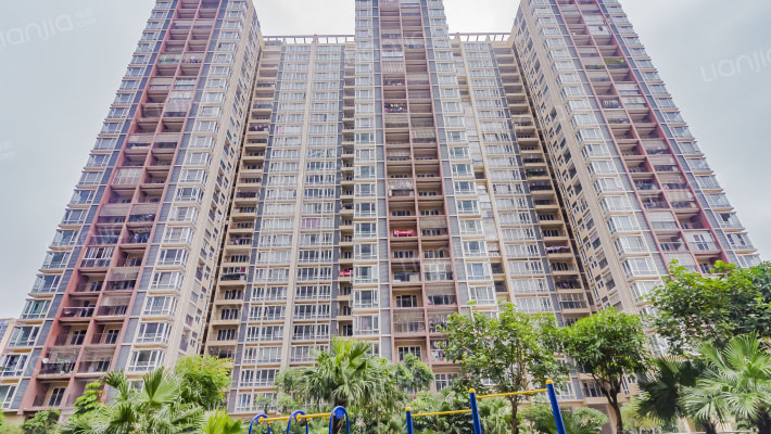 二月天花园外景图