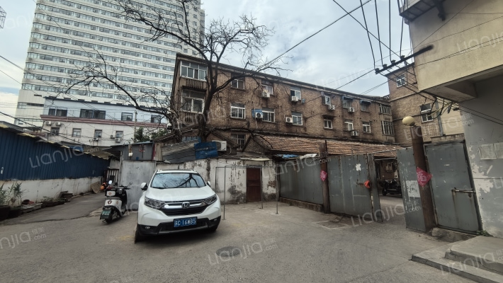 东阁五交化宿舍外景图