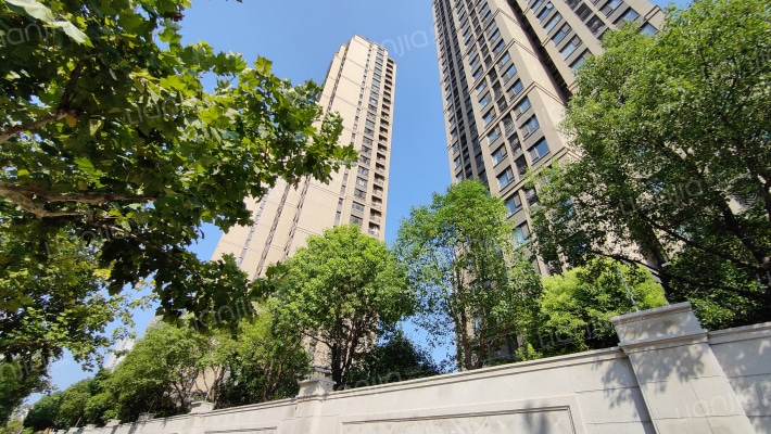 锦绣湖畔外景图