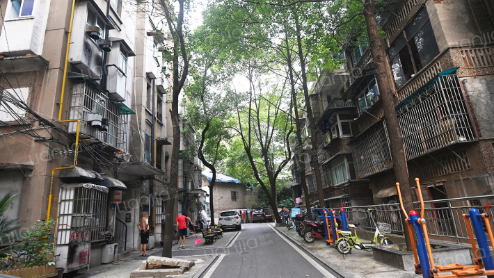 陡岭小区外景图