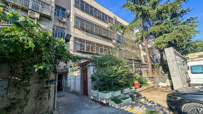 人寿保险公司宿舍外景图