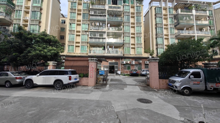 港穗大厦外景图