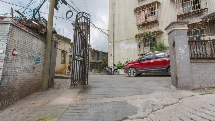 玉山碧苑外景图